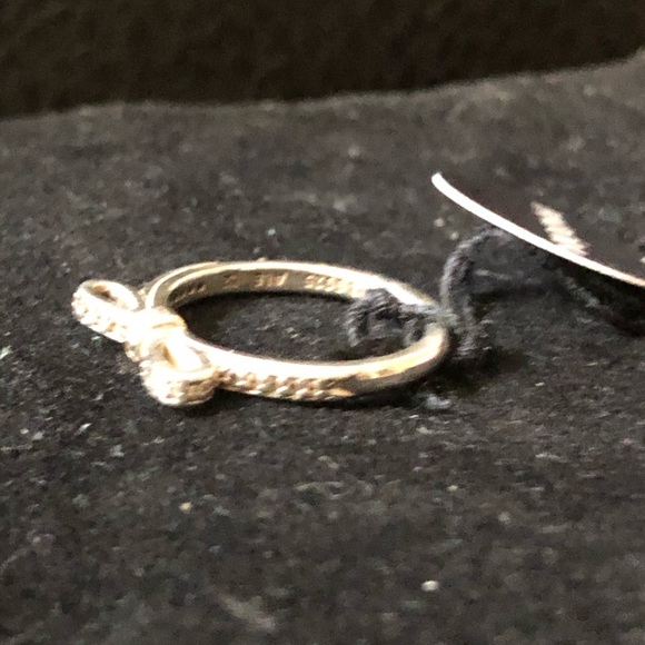 Pandora brilliant sentiments bow ring, Silver, Sz6 - Picture 3 of 7